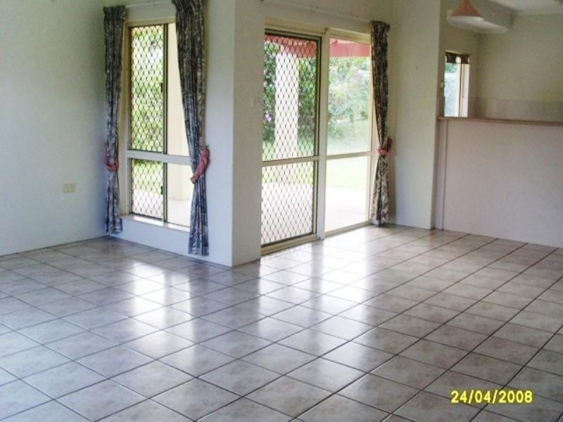 Bentley Park QLD 4869