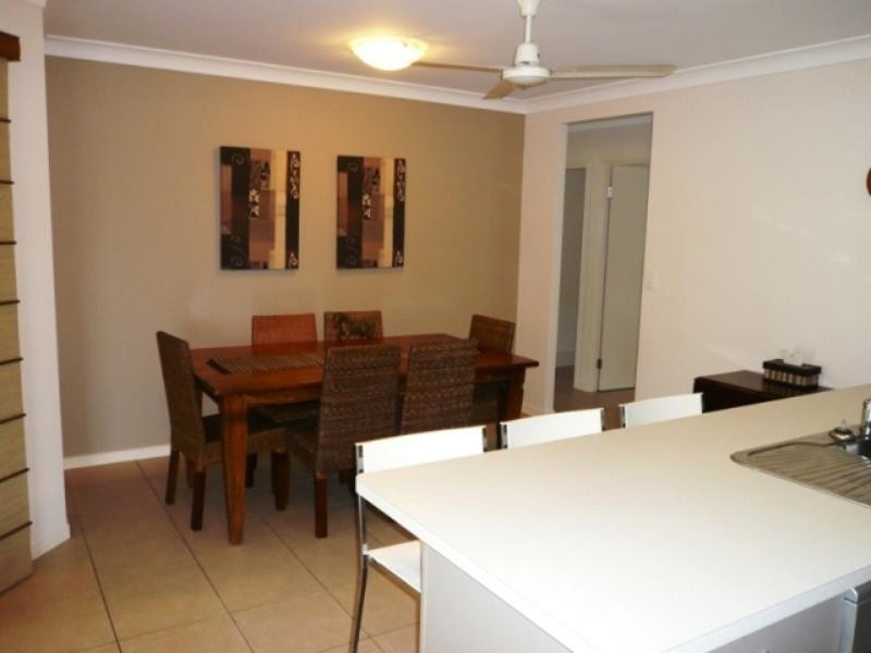 Bentley Park QLD 4869