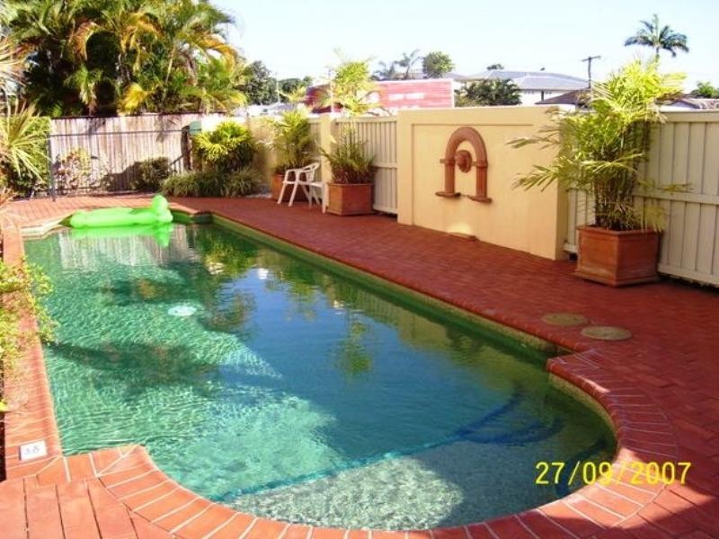 Westcourt QLD 4870
