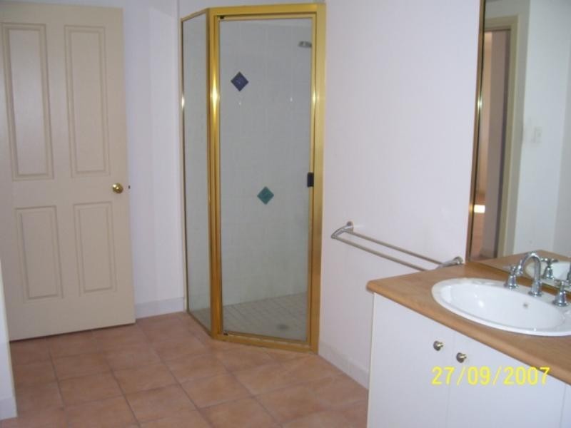 Westcourt QLD 4870