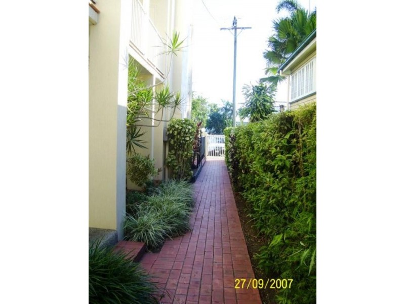 Westcourt QLD 4870