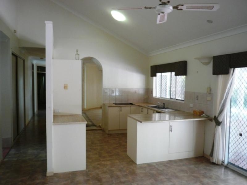 8 Keats Close, Mount Sheridan QLD 4868