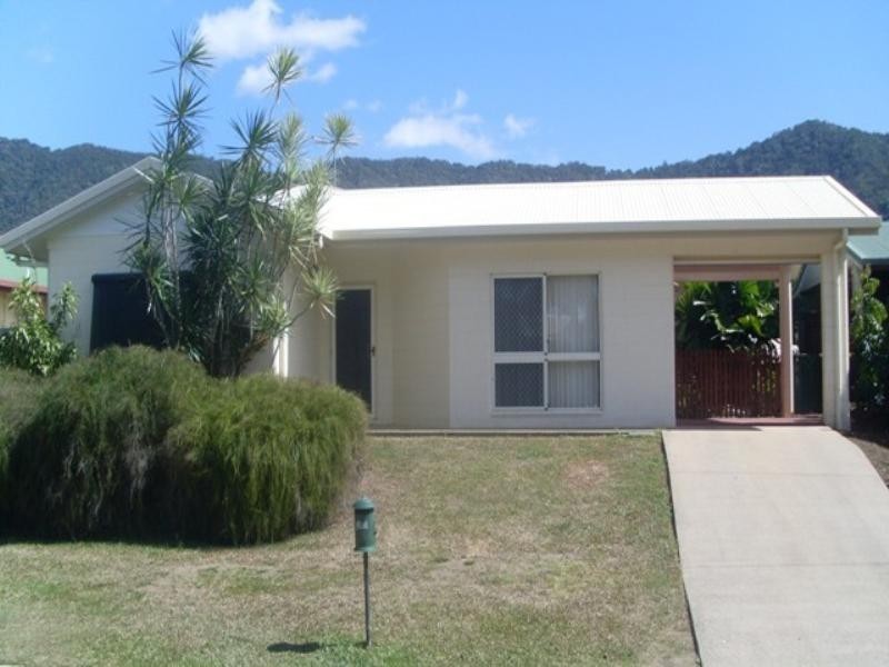 3 Lorraine Close, Bentley Park QLD 4869