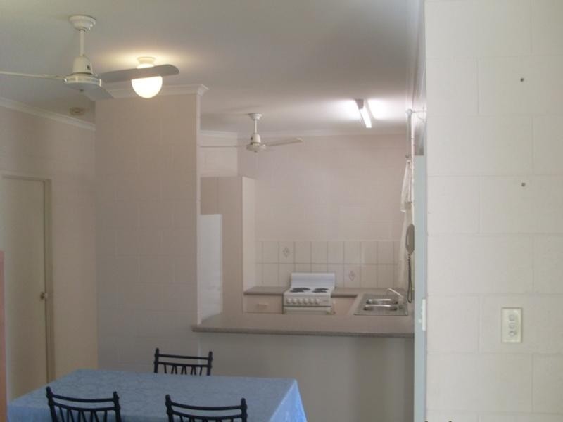 3 Lorraine Close, Bentley Park QLD 4869
