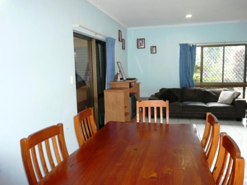 Bentley Park QLD 4869