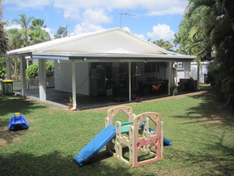 9 Adventure Close, Bentley Park QLD 4869