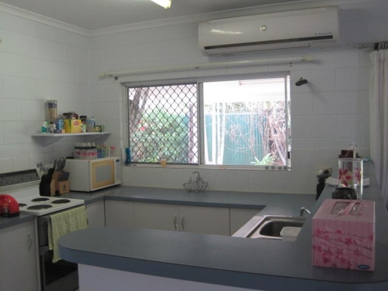 9 Adventure Close, Bentley Park QLD 4869