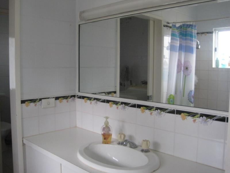 9 Adventure Close, Bentley Park QLD 4869