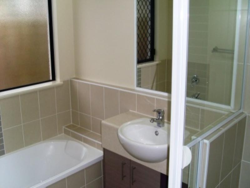 Bentley Park QLD 4869