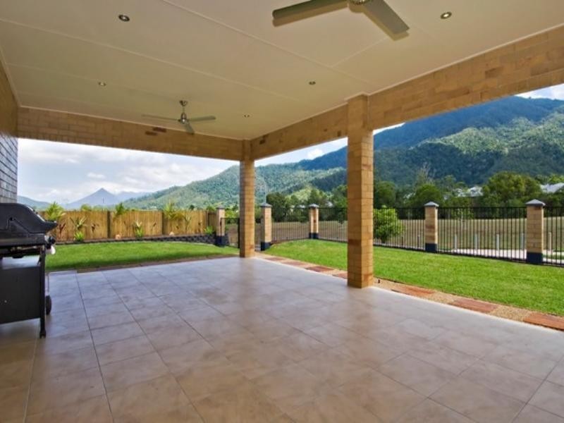 100 Fitzmaurice Drive, Bentley Park QLD 4869