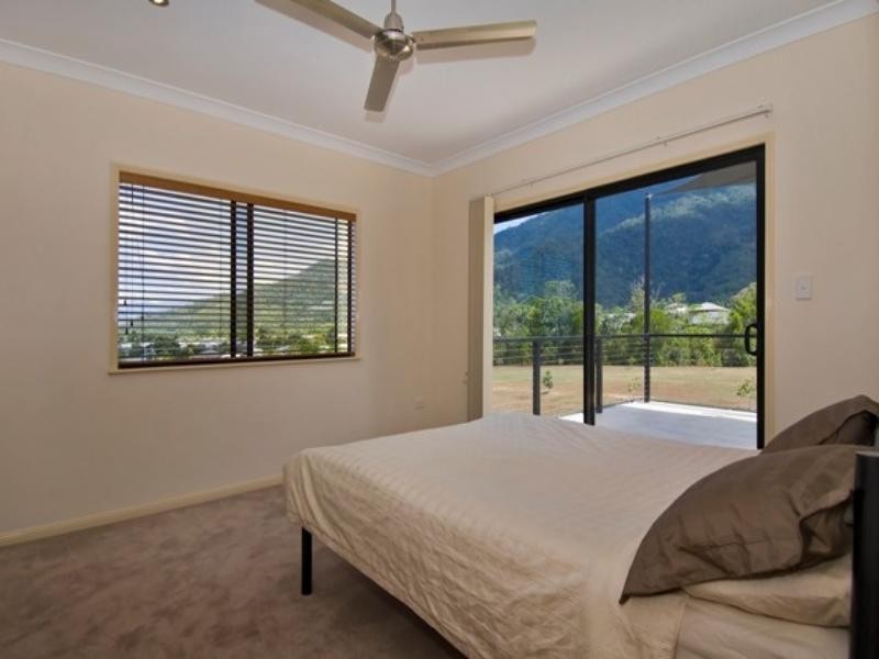 100 Fitzmaurice Drive, Bentley Park QLD 4869