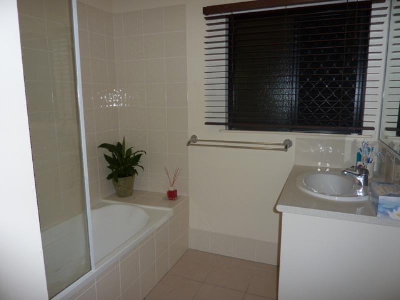 5/53 Kambara Street, White Rock QLD 4868