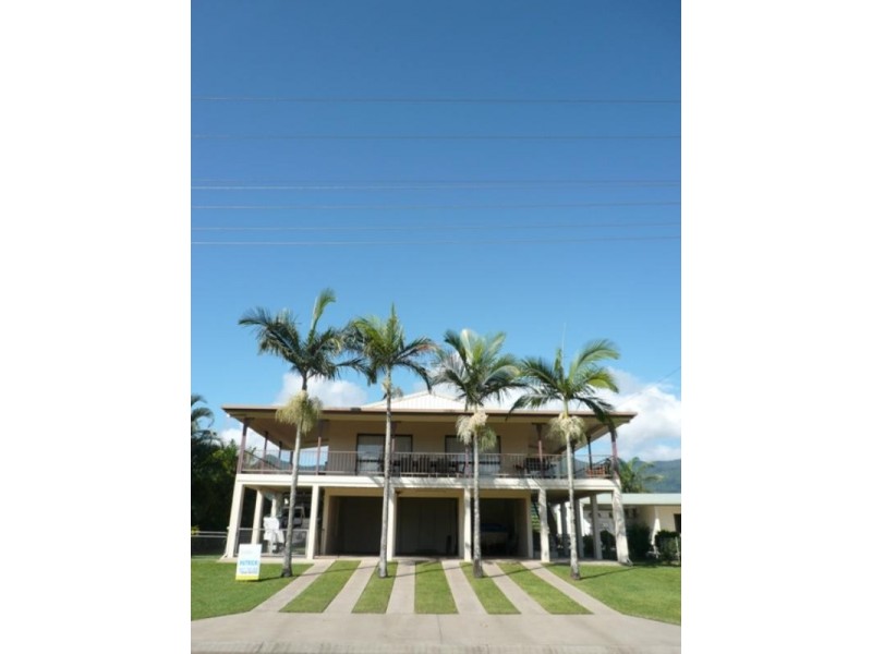 35 Hancock Street, Cairns QLD 4870