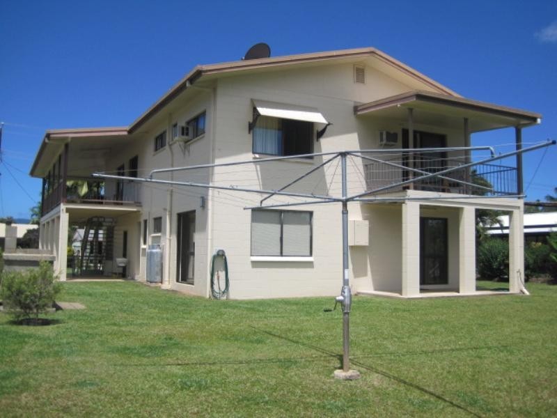35 Hancock Street, Cairns QLD 4870