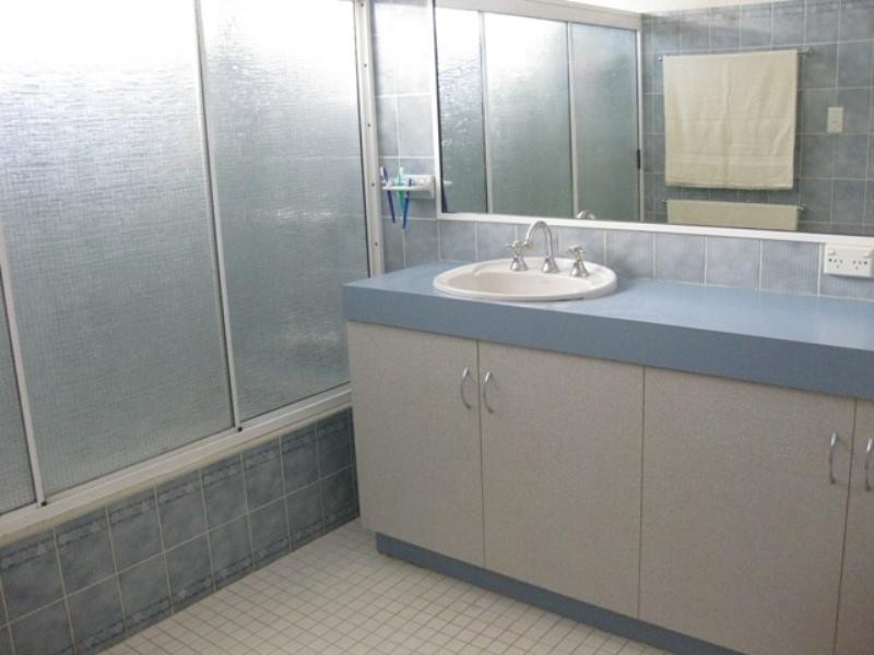 35 Hancock Street, Cairns QLD 4870