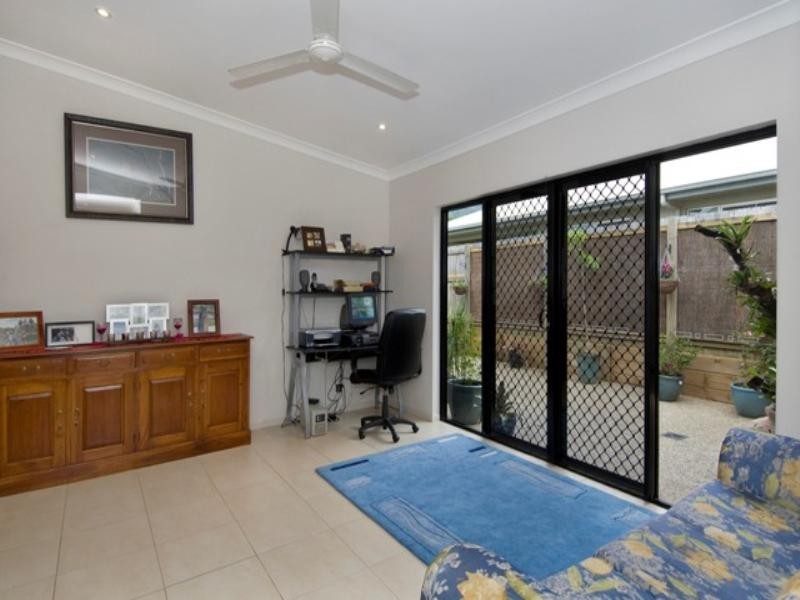 Bentley Park QLD 4869