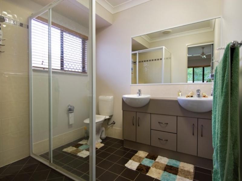 Bentley Park QLD 4869