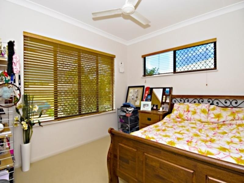 Bentley Park QLD 4869