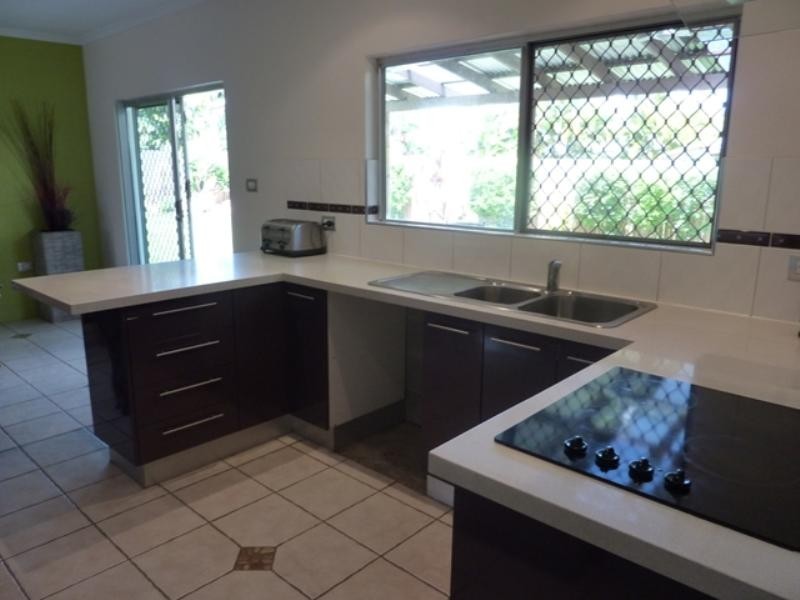 Bentley Park QLD 4869