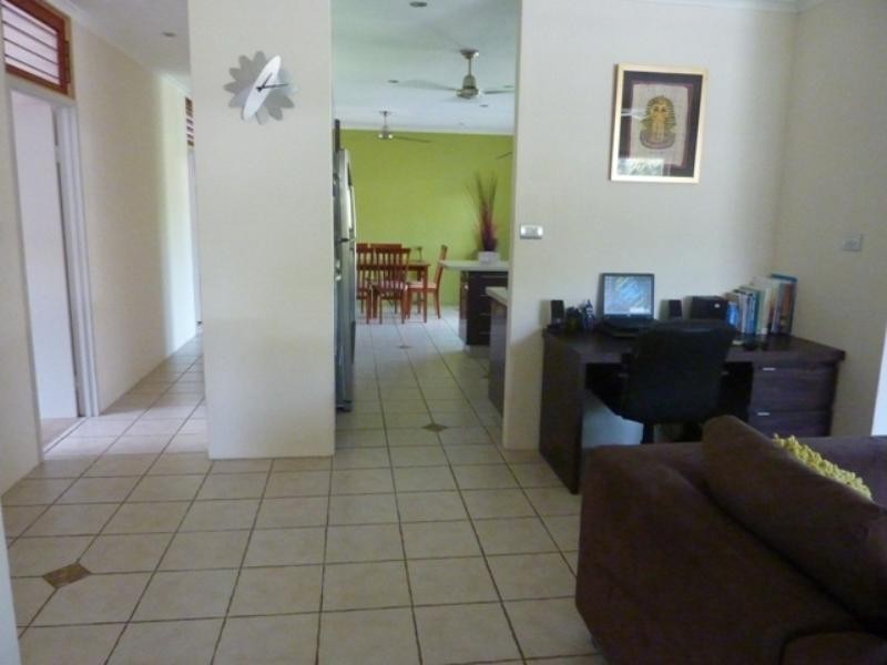 Bentley Park QLD 4869