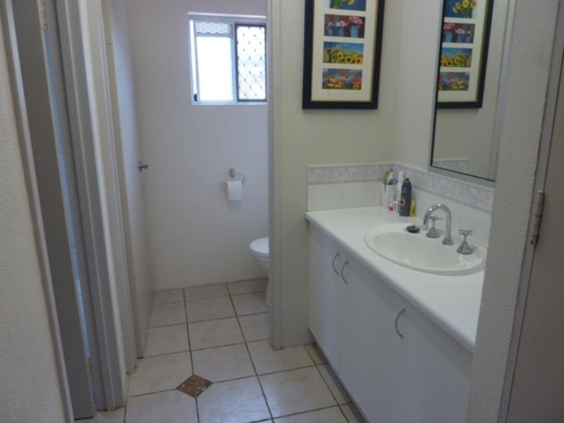 Bentley Park QLD 4869