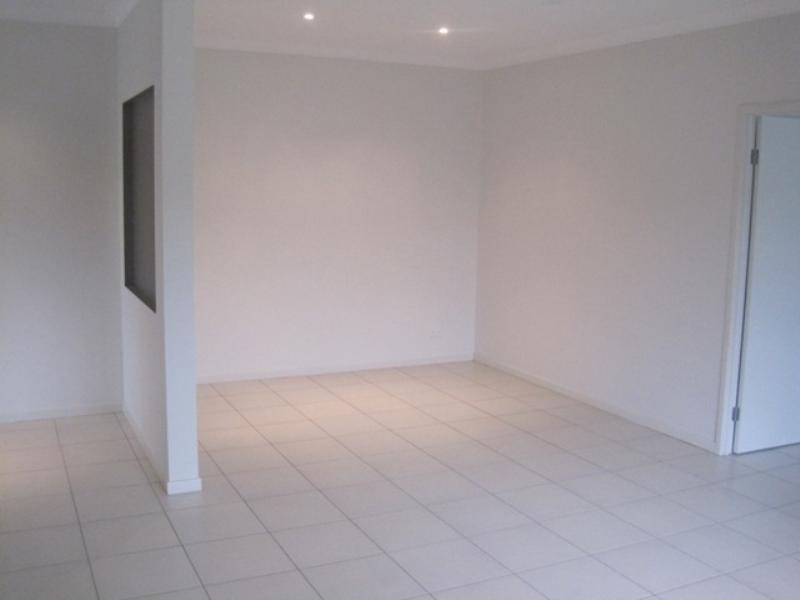 134 Timberlea Drive, Bentley Park QLD 4869