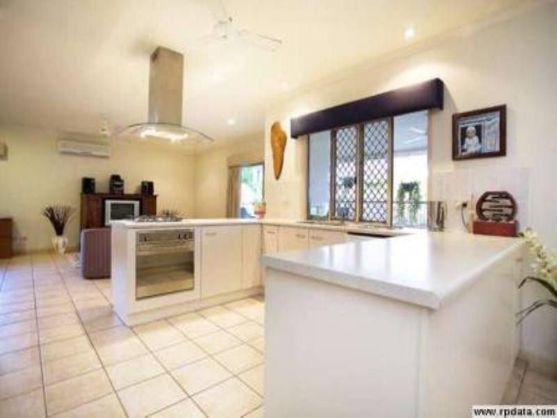 Bentley Park QLD 4869
