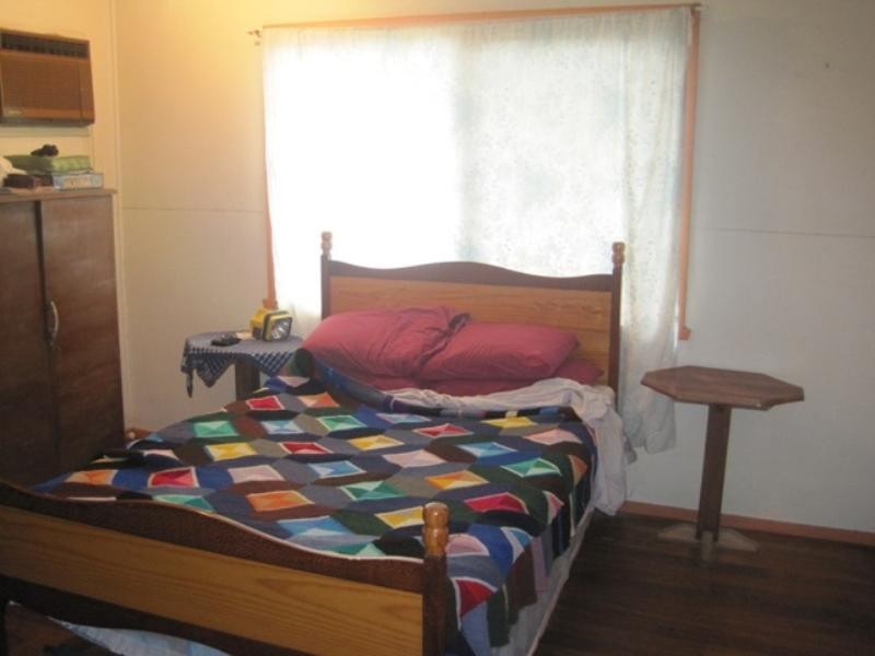 Manoora QLD 4870