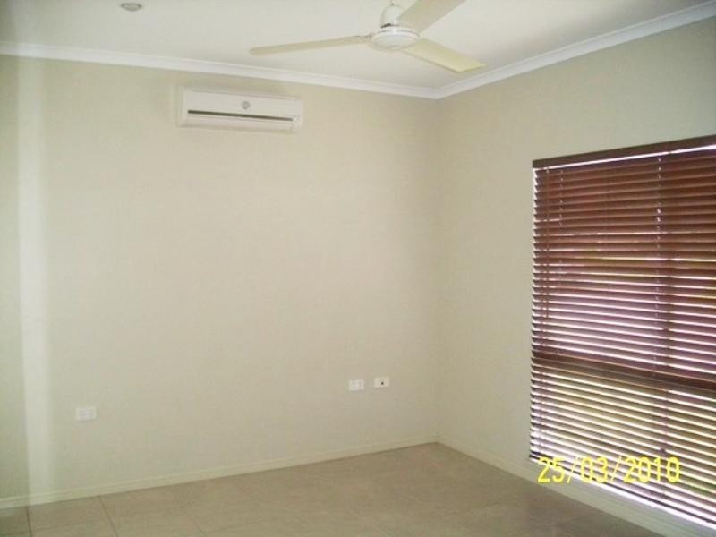 Bentley Park QLD 4869