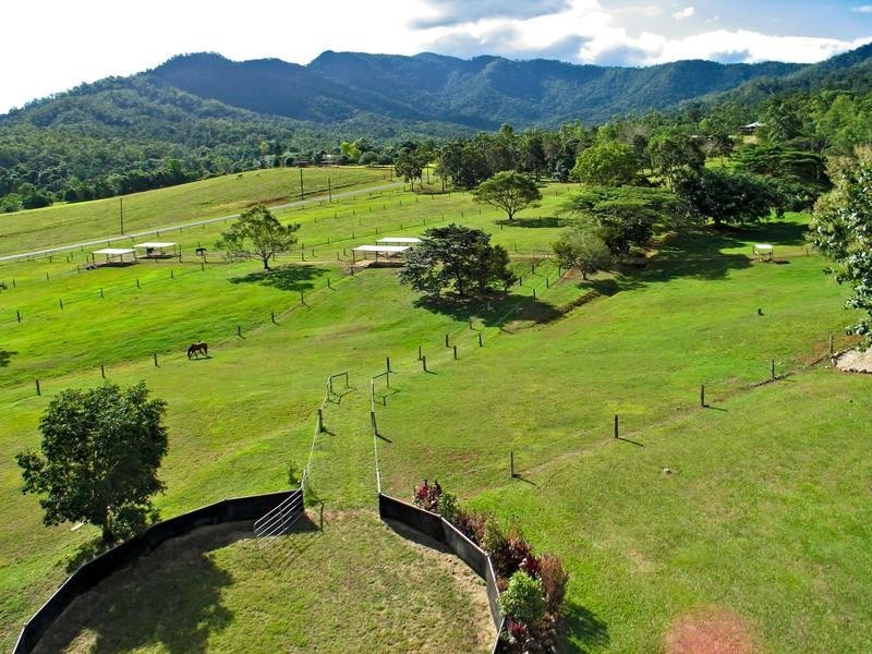 3 Beryl Ann Drive, Cairns QLD 4870