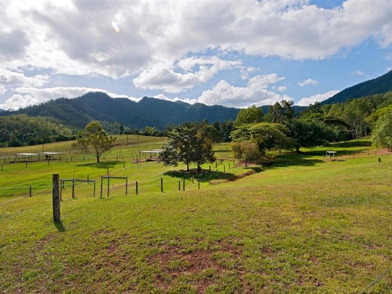 3 Beryl Ann Drive, Cairns QLD 4870