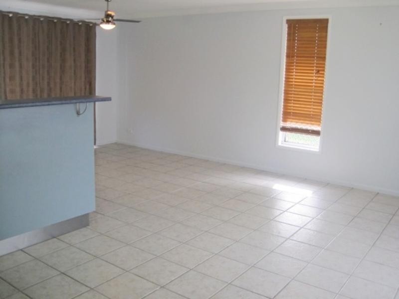Bentley Park QLD 4869