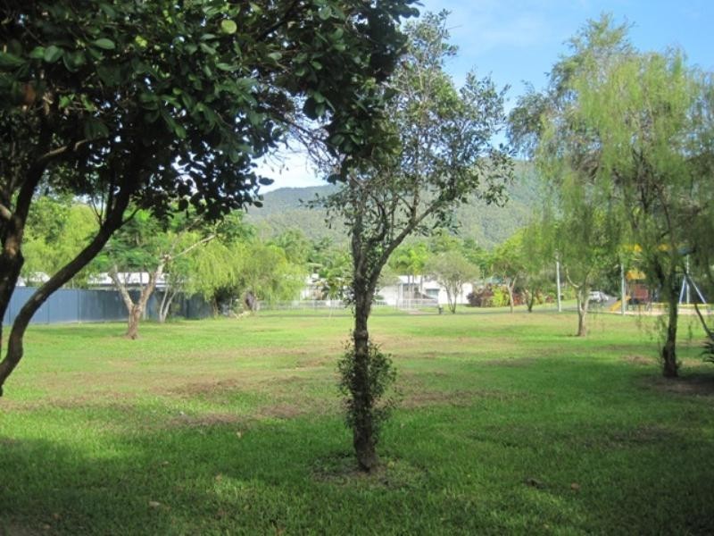 Bentley Park QLD 4869
