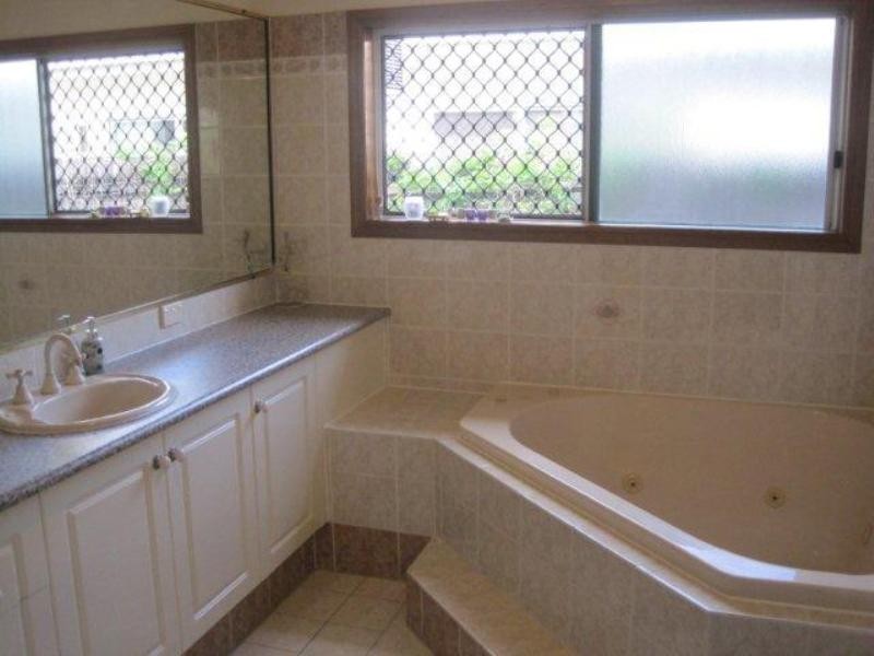 19 Normanby Close, Mount Sheridan QLD 4868