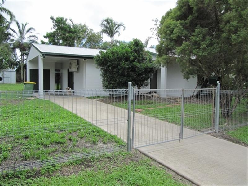 13 Denver Street, White Rock QLD 4868