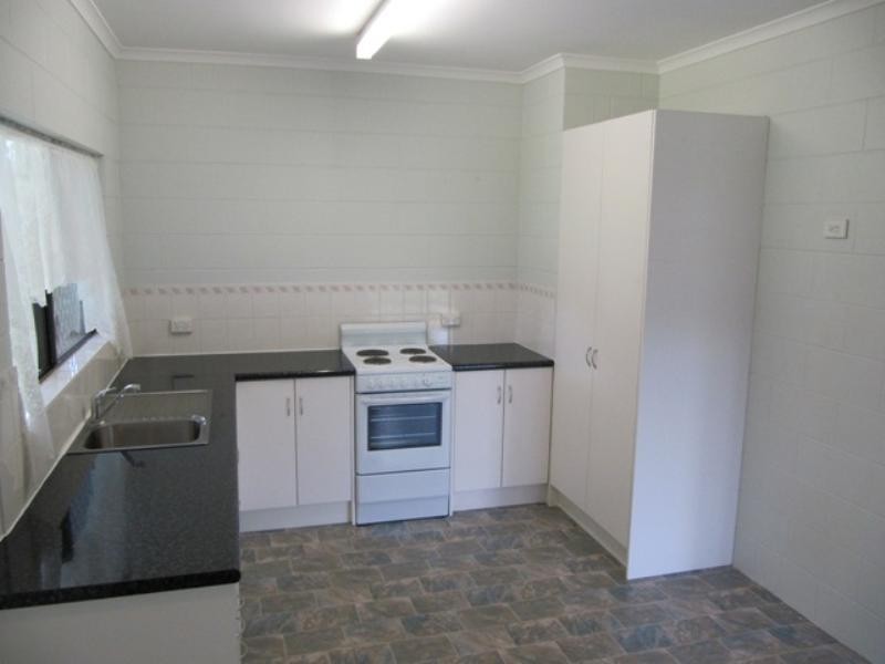 13 Denver Street, White Rock QLD 4868