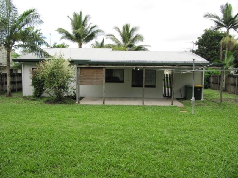 13 Denver Street, White Rock QLD 4868