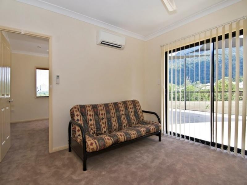 Bentley Park QLD 4869