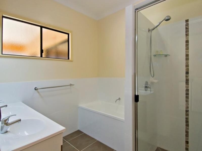 Bentley Park QLD 4869