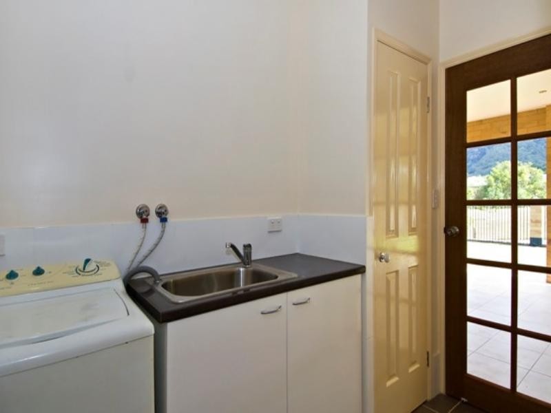 Bentley Park QLD 4869