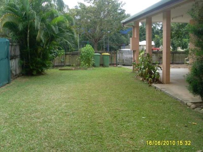 Bentley Park QLD 4869