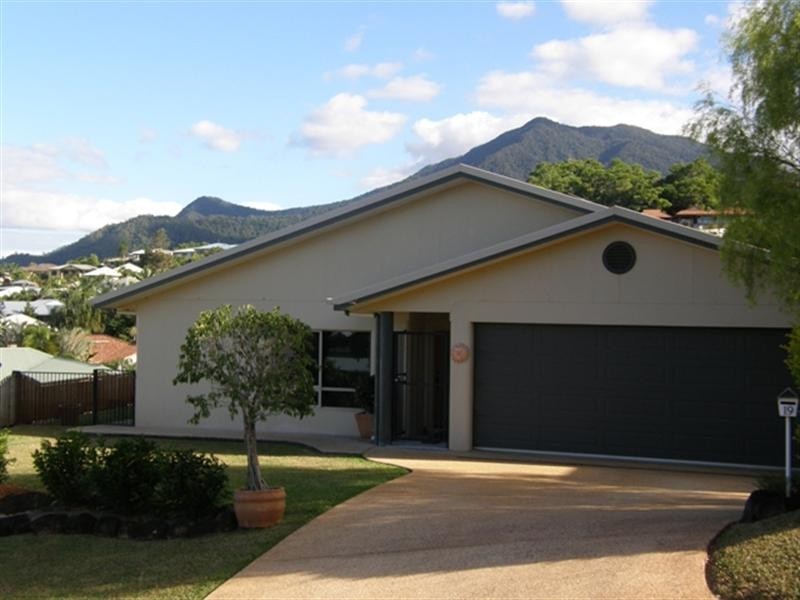 19 Caesar Street, Bentley Park QLD 4869