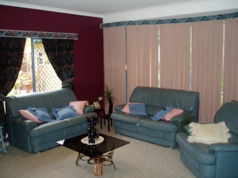 Bentley Park QLD 4869