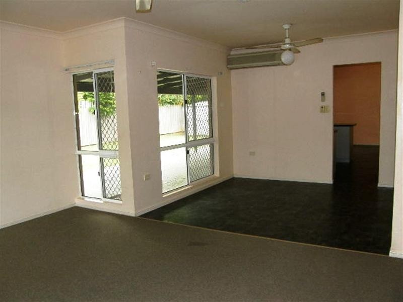 118 Robert Road, Bentley Park QLD 4869