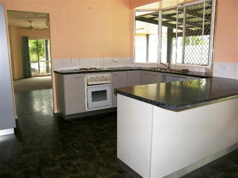 118 Robert Road, Bentley Park QLD 4869