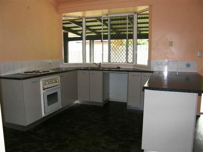 118 Robert Road, Bentley Park QLD 4869