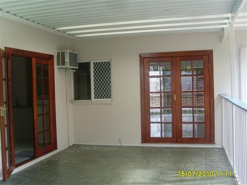 Bentley Park QLD 4869