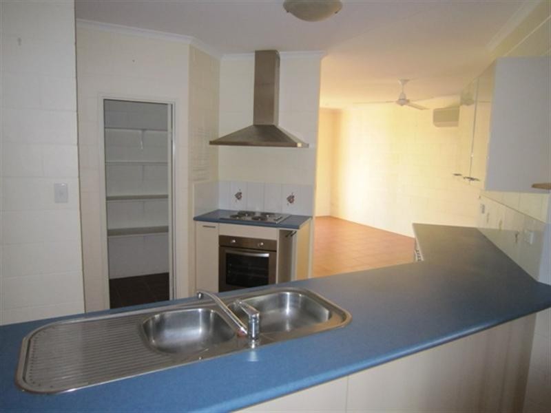 27 Fitzmaurice Drive, Bentley Park QLD 4869