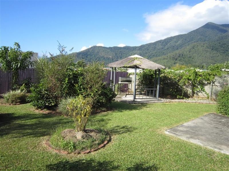 27 Fitzmaurice Drive, Bentley Park QLD 4869