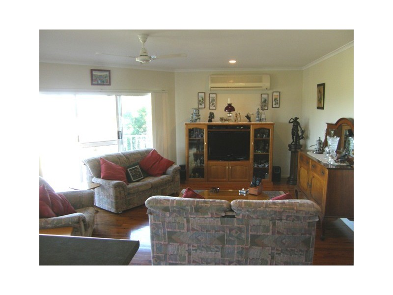 Bentley Park QLD 4869